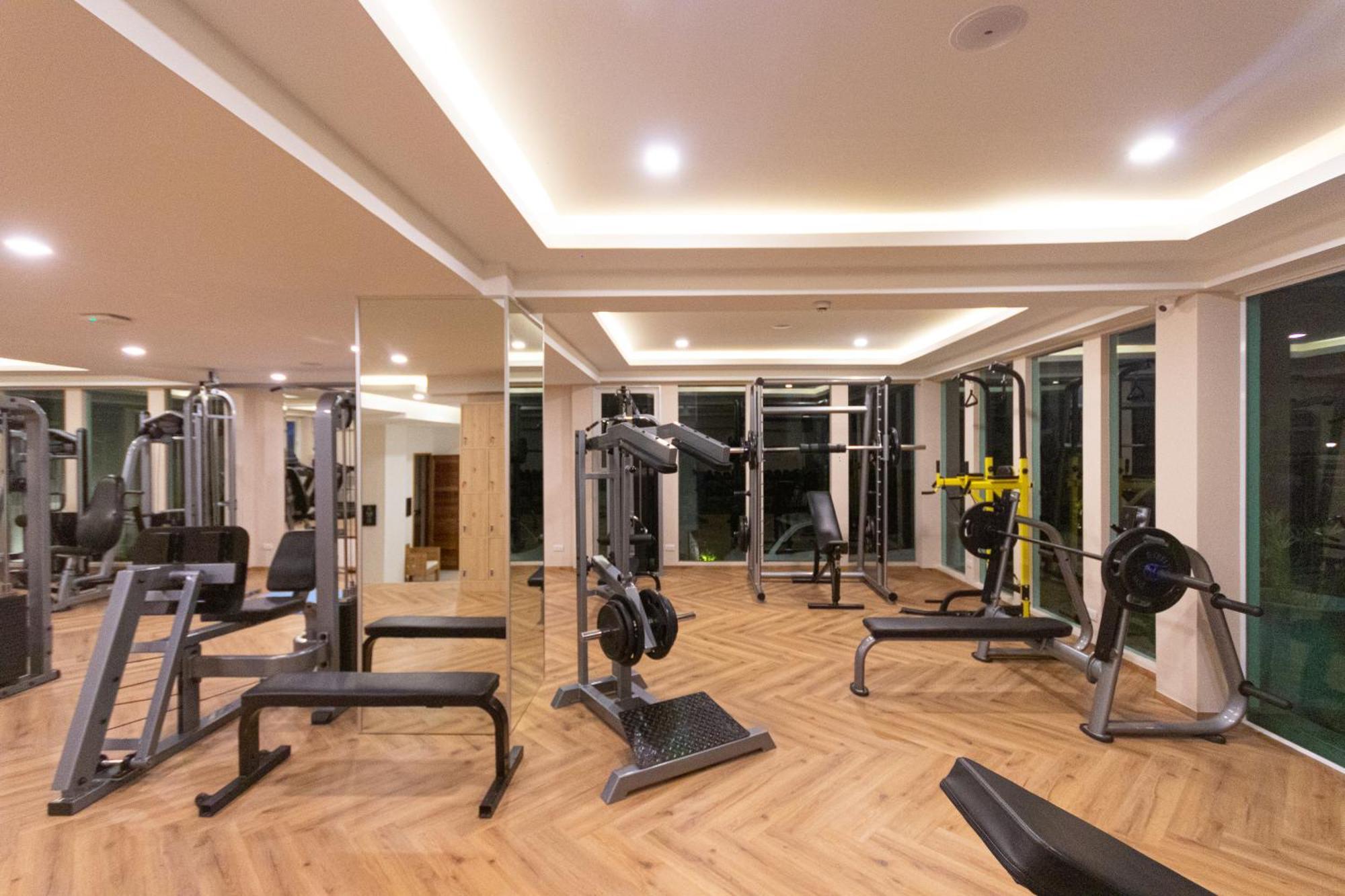 Vannee Golden Sands Beachfront Resort Hat Rin Buitenkant foto