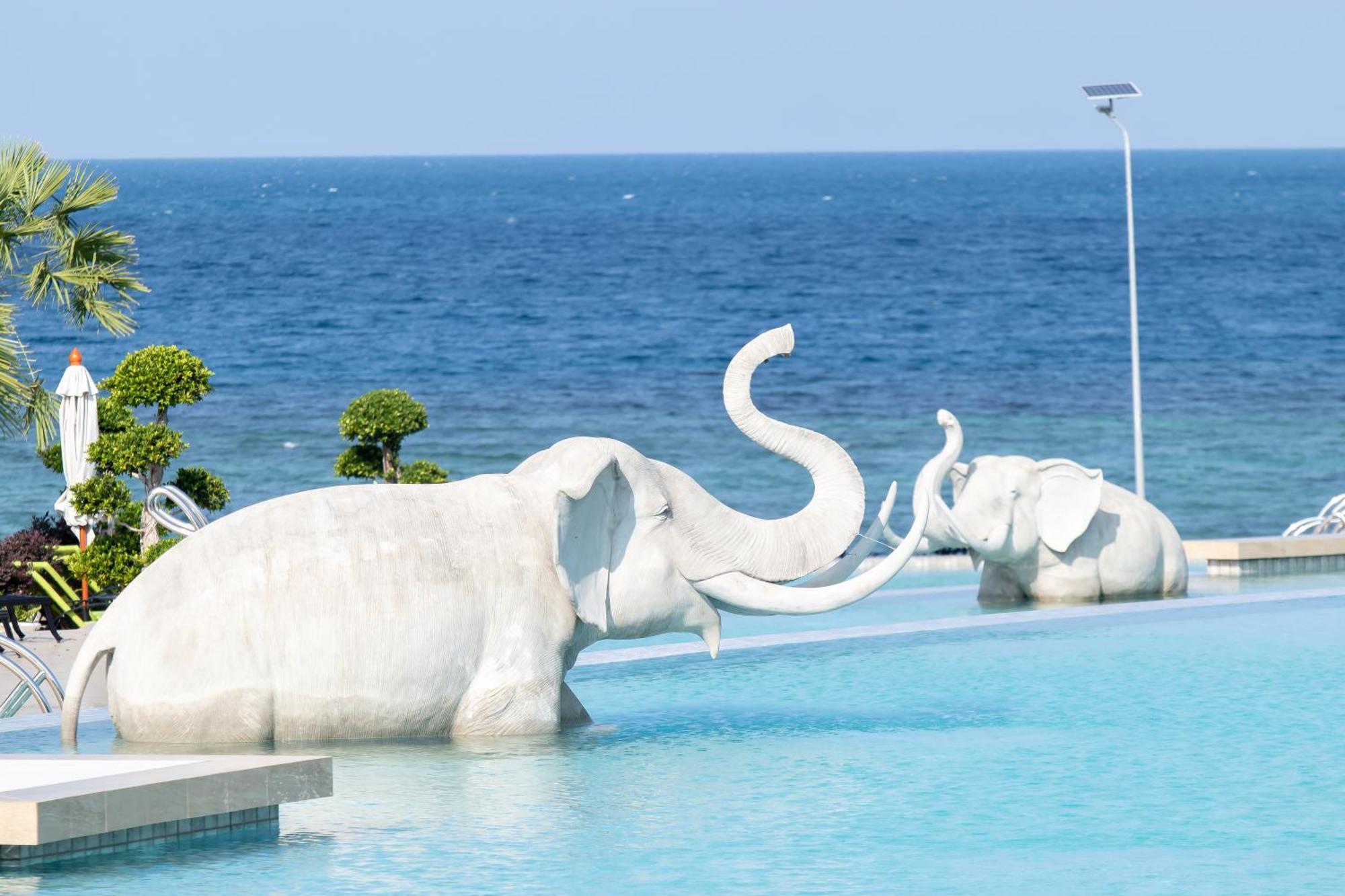 Vannee Golden Sands Beachfront Resort Hat Rin Buitenkant foto