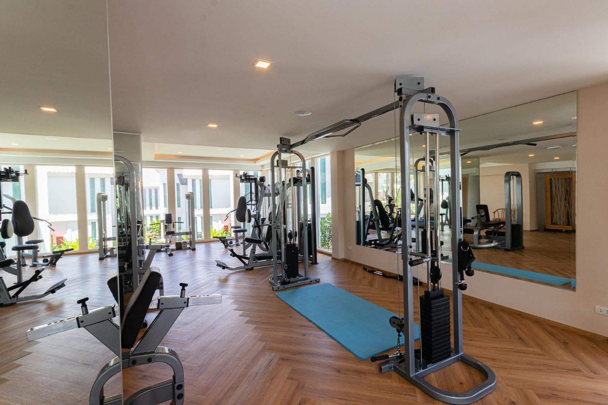 Vannee Golden Sands Beachfront Resort Hat Rin Buitenkant foto
