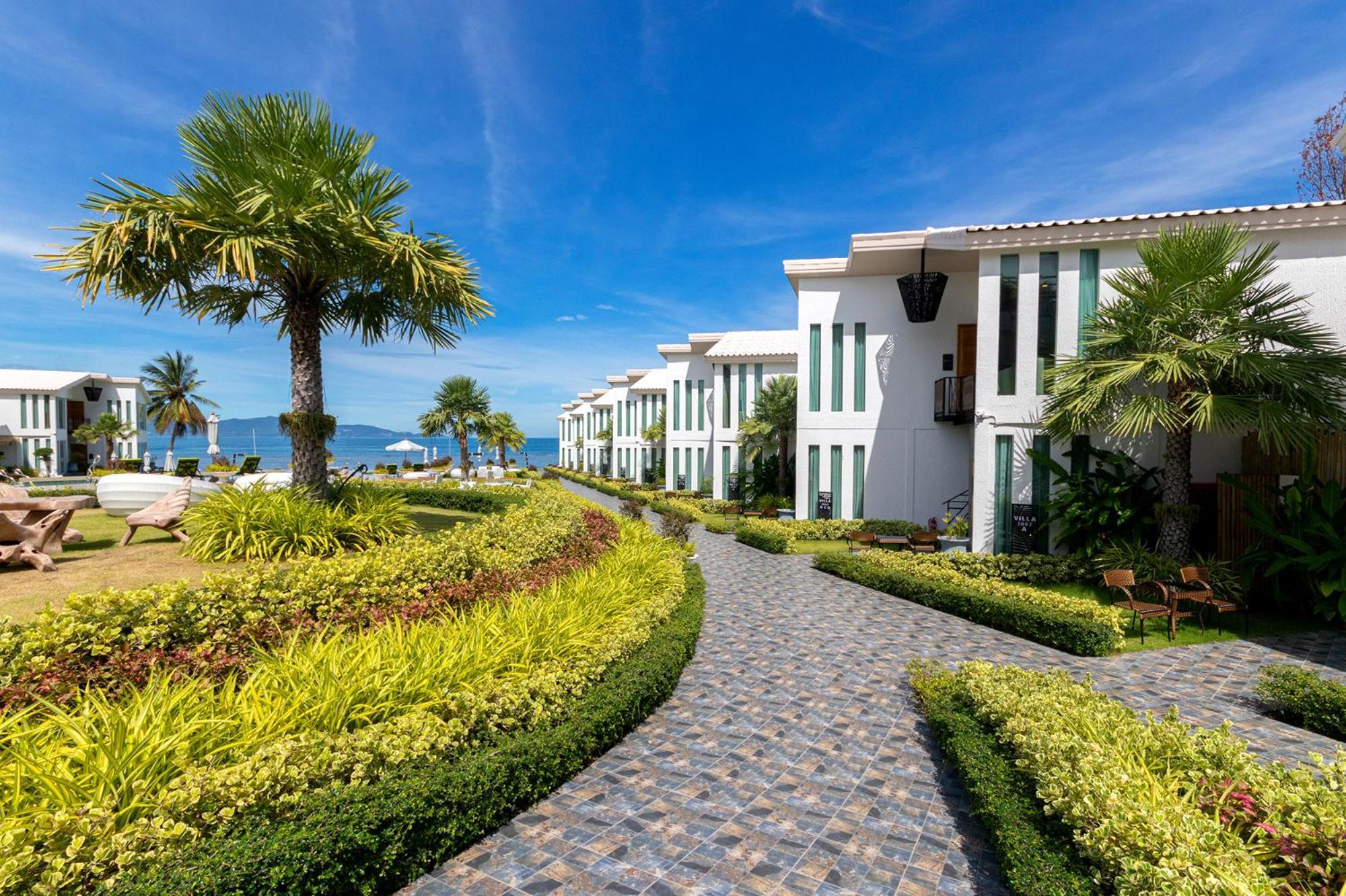 Vannee Golden Sands Beachfront Resort Hat Rin Buitenkant foto